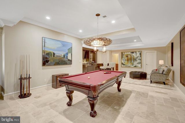 1239 DALEVIEW DR, Mclean, VA 22102