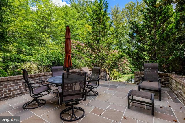 1239 DALEVIEW DR, Mclean, VA 22102