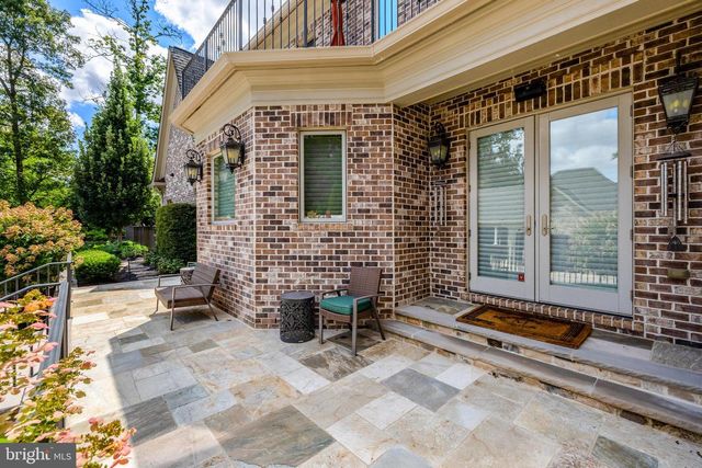 1239 DALEVIEW DR, Mclean, VA 22102