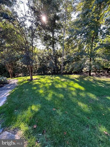 1239 DALEVIEW DR, Mclean, VA 22102