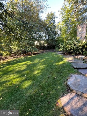 1239 DALEVIEW DR, Mclean, VA 22102