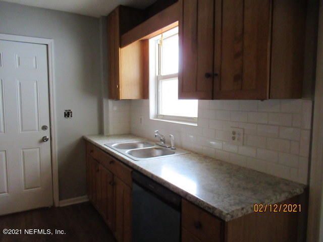 6123 AUTLAN Drive, Jacksonville, FL 32210