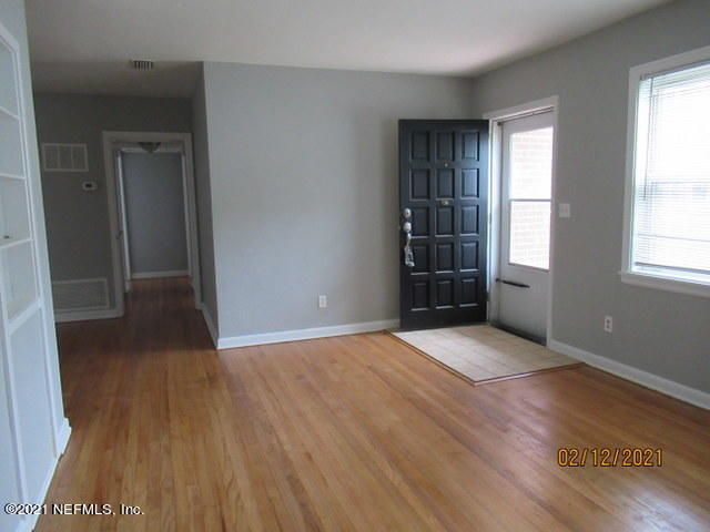 6123 AUTLAN Drive, Jacksonville, FL 32210