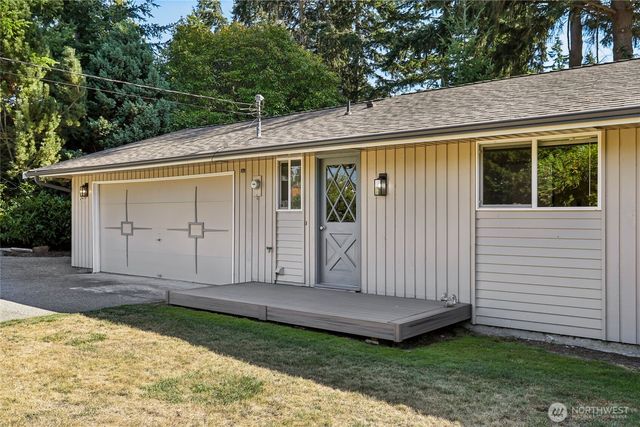 241 Mackenzie Drive, Camano Island, WA 98282