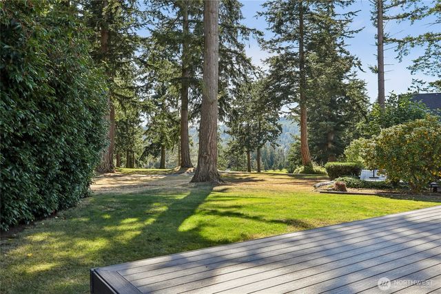 241 Mackenzie Drive, Camano Island, WA 98282