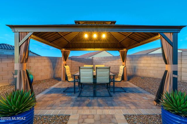 366 W Aberdeen Street, Vail, AZ 85641