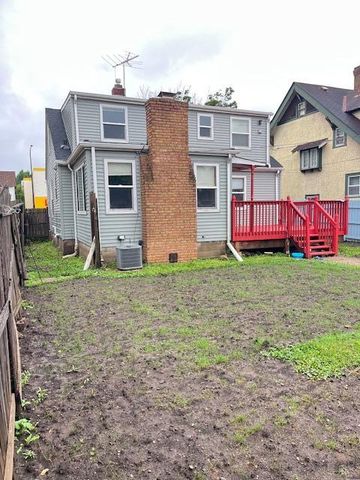 861 Maryland Avenue E, Saint Paul, MN 55106