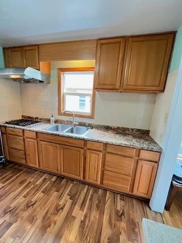 861 Maryland Avenue E, Saint Paul, MN 55106