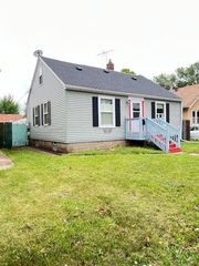 861 Maryland Avenue E, Saint Paul, MN 55106