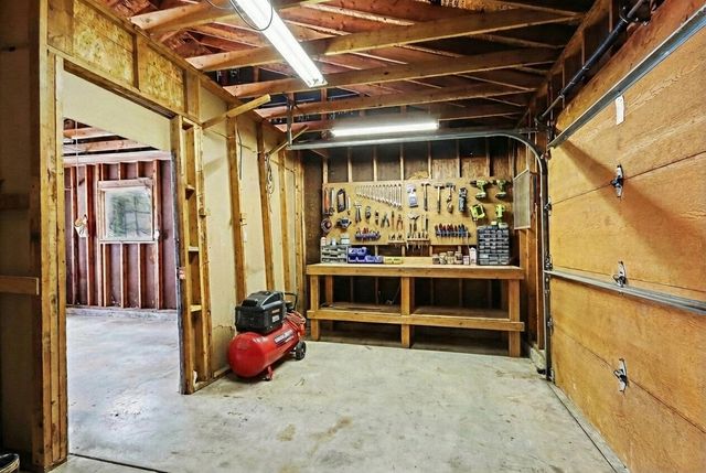 1865 S 8th Street, Oshtemo Twp, MI 49009