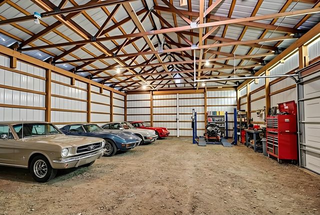 1865 S 8th Street, Oshtemo Twp, MI 49009