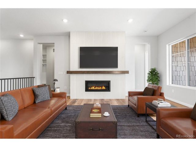 11104 Amber Light Cir, Littleton, CO 80125