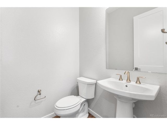 11104 Amber Light Cir, Littleton, CO 80125