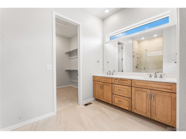 11104 Amber Light Cir, Littleton, CO 80125