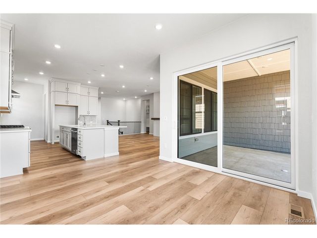 11104 Amber Light Cir, Littleton, CO 80125