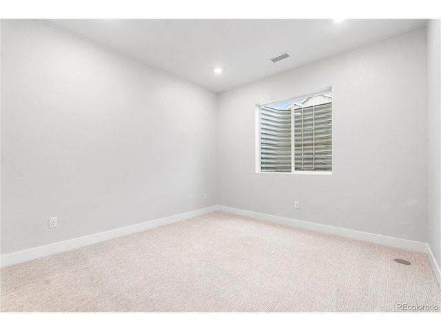 11104 Amber Light Cir, Littleton, CO 80125