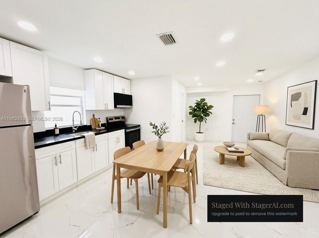 3354 NW 50th St 3, Miami, FL 33142