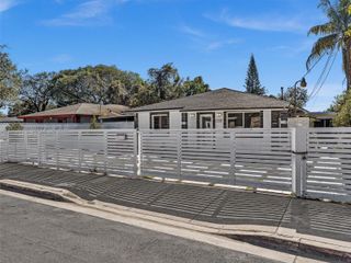 3354 NW 50th St 3, Miami, FL 33142