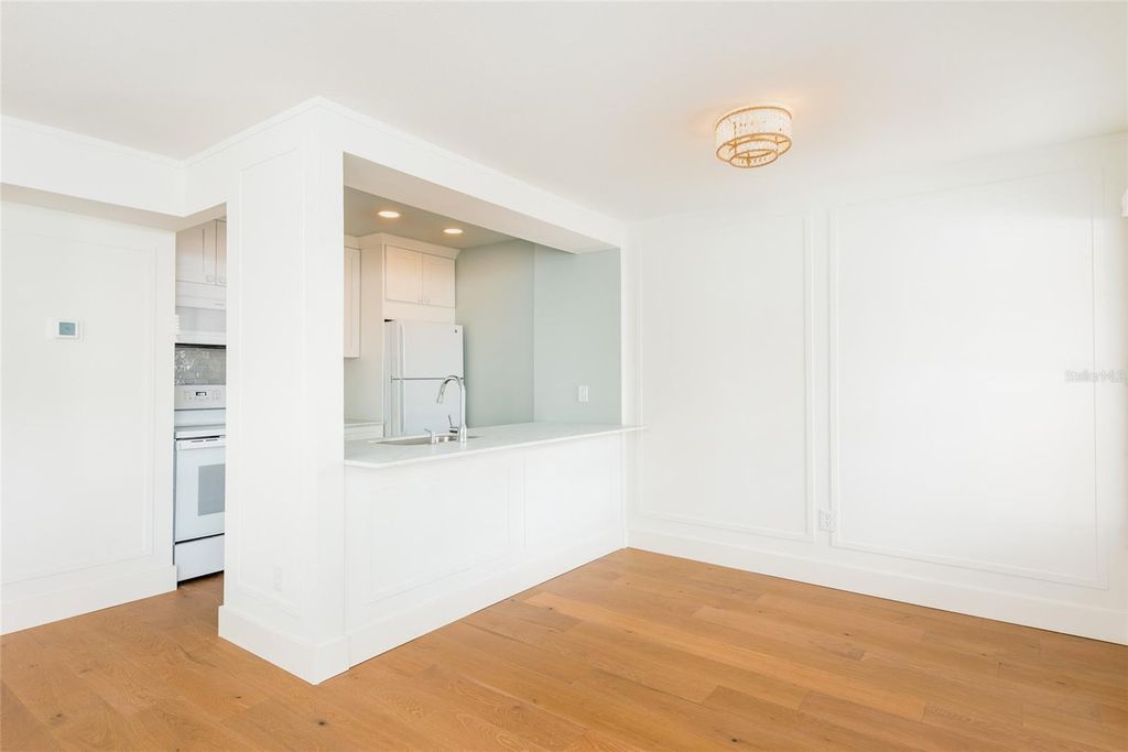 Image 4 of property listing at 525 S LINCOLN AVENUE 106, Tampa, FL 33609