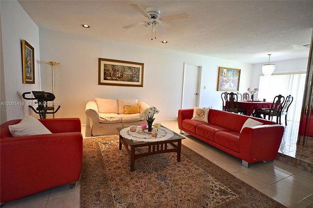 13931 SW 105th St, Miami, FL 33186