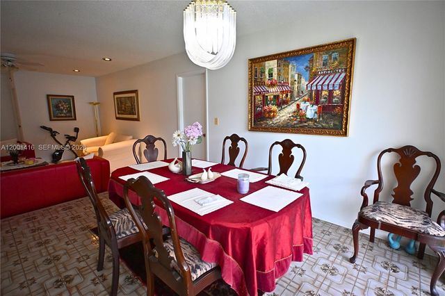 13931 SW 105th St, Miami, FL 33186