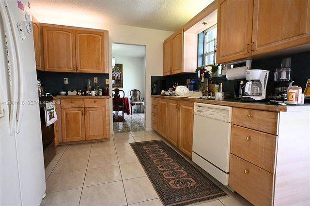 13931 SW 105th St, Miami, FL 33186