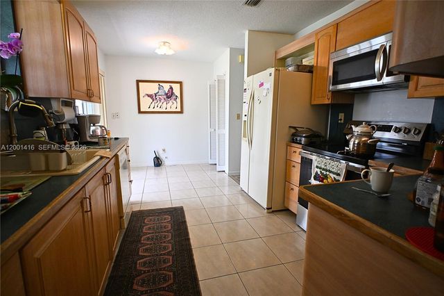 13931 SW 105th St, Miami, FL 33186