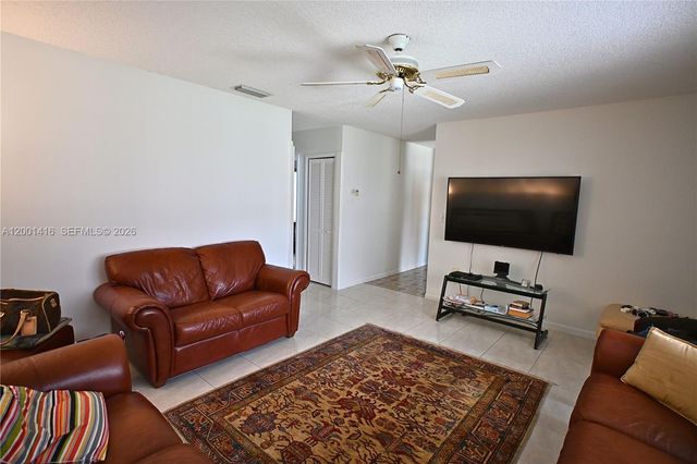 13931 SW 105th St, Miami, FL 33186