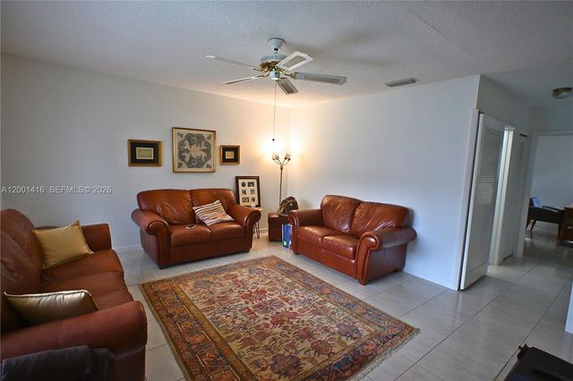 13931 SW 105th St, Miami, FL 33186