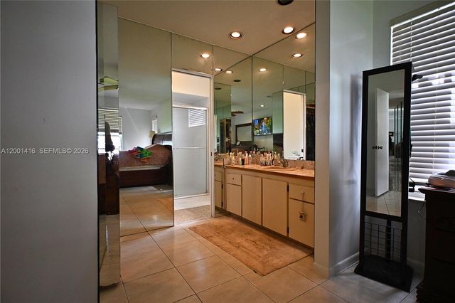 13931 SW 105th St, Miami, FL 33186