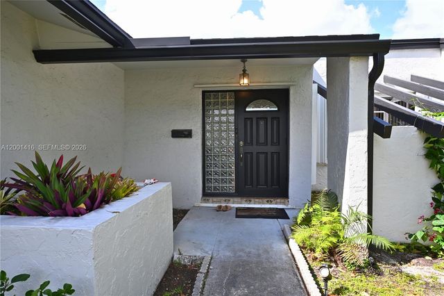 13931 SW 105th St, Miami, FL 33186