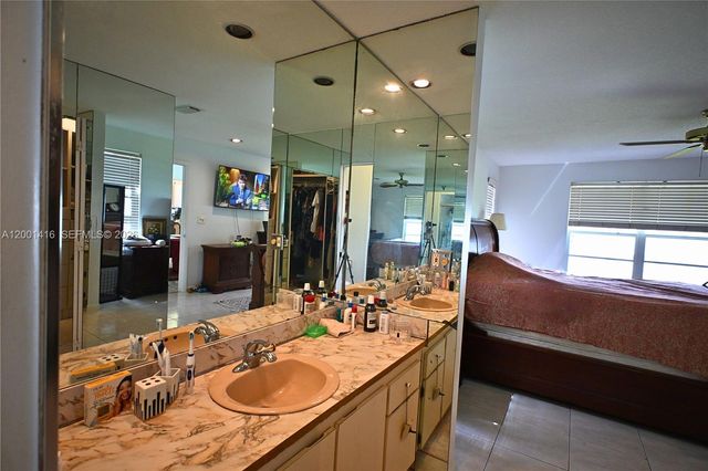 13931 SW 105th St, Miami, FL 33186