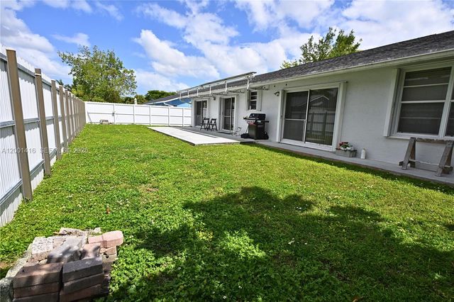 13931 SW 105th St, Miami, FL 33186