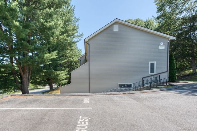 118 Sheraton Lane 118, Norwich, CT 06360