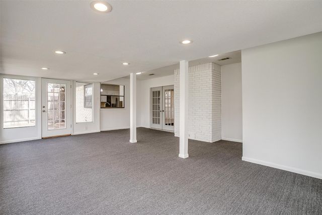 113 Clinton Street, Burleson, TX 76028