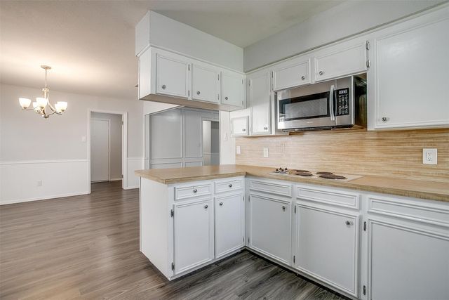 113 Clinton Street, Burleson, TX 76028