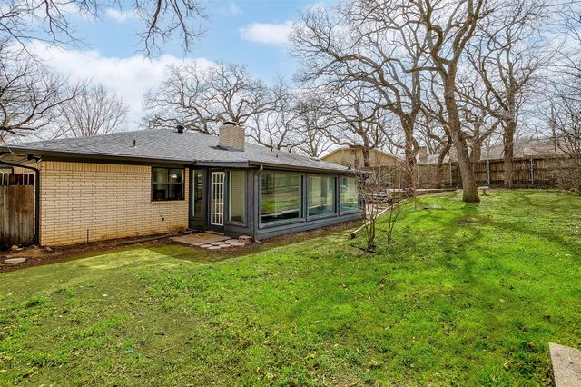 113 Clinton Street, Burleson, TX 76028