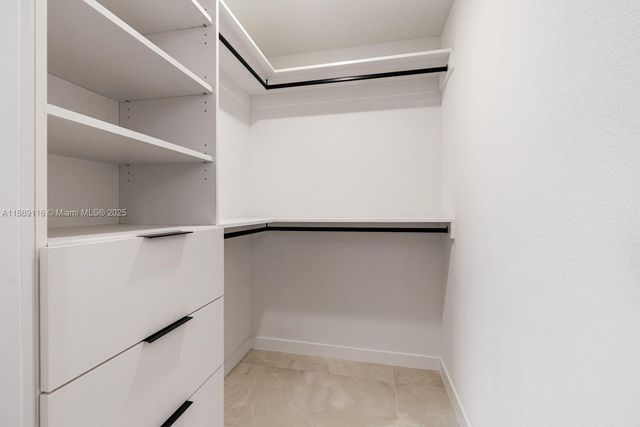 645 NW 13 Ct, Florida City, FL 33034