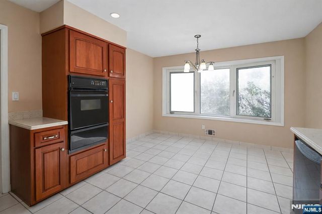 595 Colonial Road, River Vale, NJ 07675