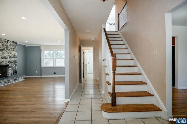 595 Colonial Road, River Vale, NJ 07675