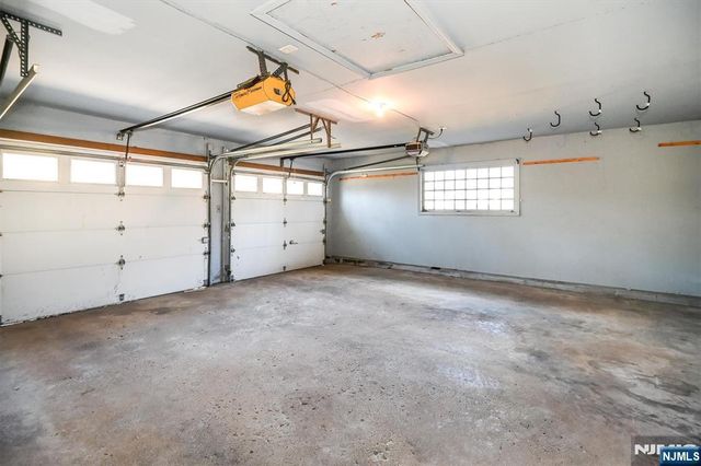 595 Colonial Road, River Vale, NJ 07675