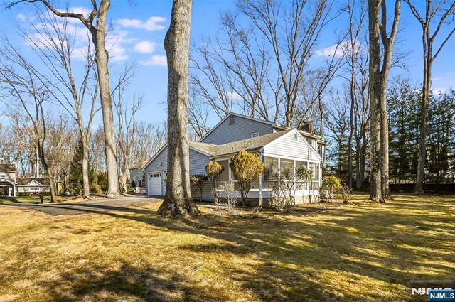 595 Colonial Road, River Vale, NJ 07675