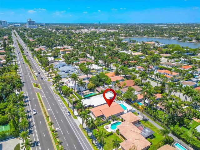 1045 Hollywood Blvd, Hollywood, FL 33019