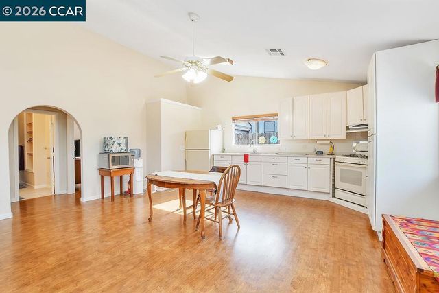 140 Raye Ave, Oakley, CA 94561