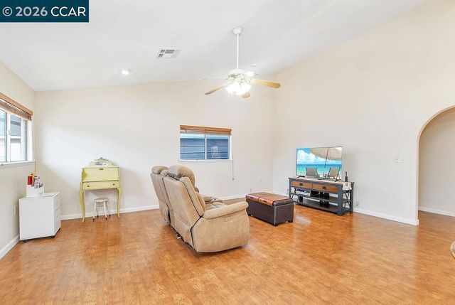 140 Raye Ave, Oakley, CA 94561