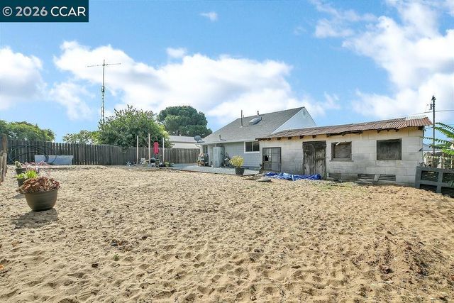 140 Raye Ave, Oakley, CA 94561