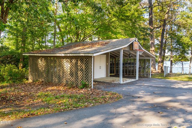 6000 Haywood Drive, Rocky Mount, NC 27803