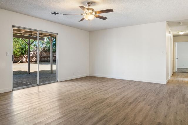 844 Emory Ct, Merced, CA 95341