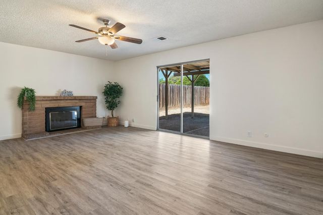 844 Emory Ct, Merced, CA 95341