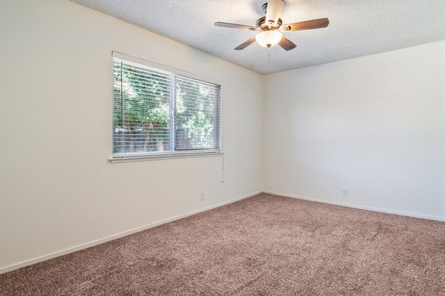 844 Emory Ct, Merced, CA 95341